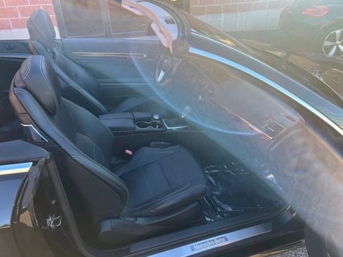 Used 2012 Mercedes-Benz E 550 Cabriolet image 16