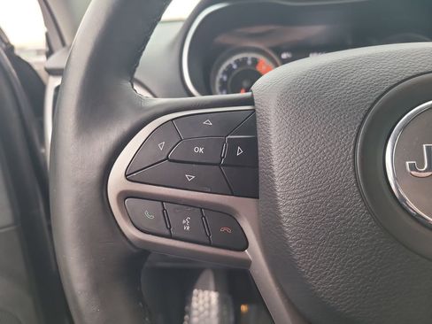 Used 2019 Jeep Cherokee Limited w/ Trailer Tow Group image 14