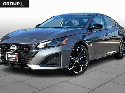New 2025 Nissan Altima 2.5 SR