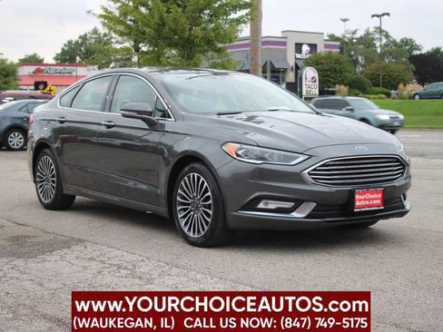 Used 2017 Ford Fusion SE image 3