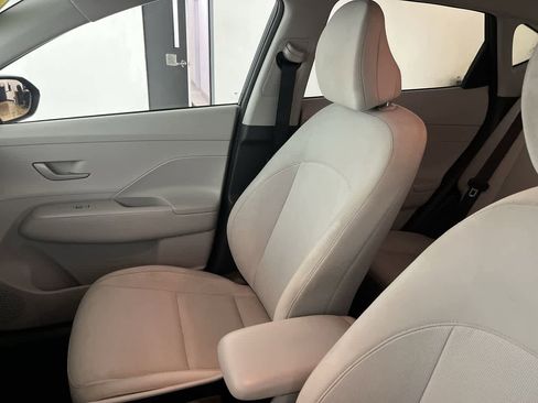 Used 2025 Hyundai Kona SEL image 25