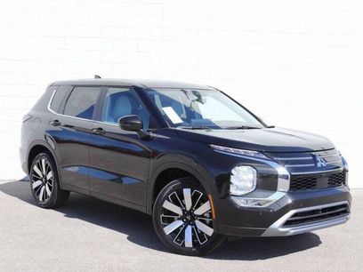 New 2025 Mitsubishi Outlander SE