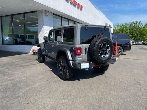 Used 2023 Jeep Wrangler Unlimited Rubicon 4xe w/ Cold Weather Group AWD/4WD image 8