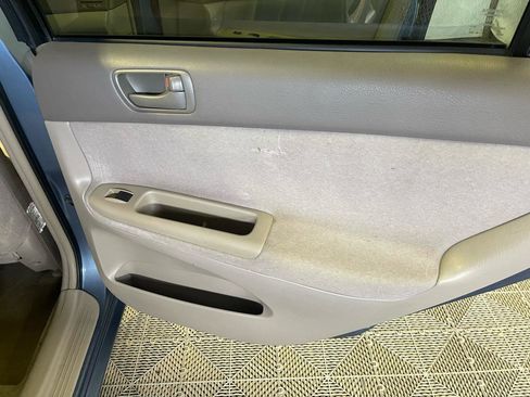 Used 2002 Toyota Camry LE FWD image 14