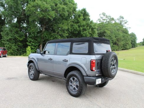 New 2025 Ford Bronco 4-Door AWD/4WD image 8