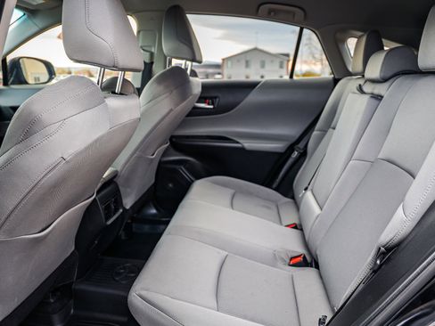 Used 2021 Toyota Venza LE AWD/4WD image 14