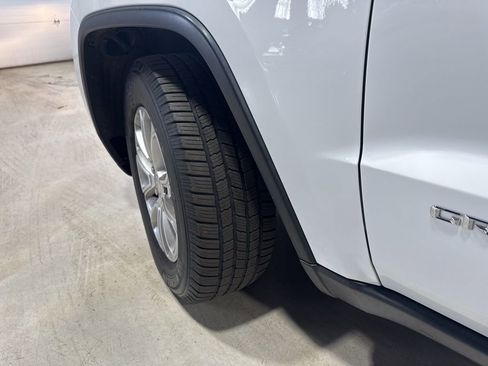Used 2015 Jeep Grand Cherokee Laredo w/ Quick Order Package 23E image 3