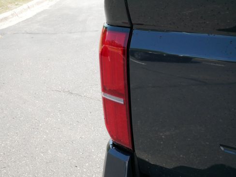 Certified 2024 Toyota Tacoma SR5 AWD/4WD image 17