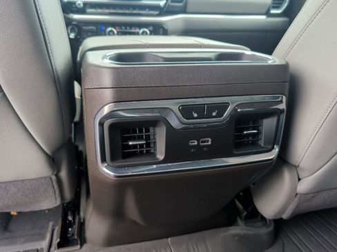 Used 2025 GMC Sierra 1500 SLT w/ SLT Premium Plus Package AWD/4WD image 38