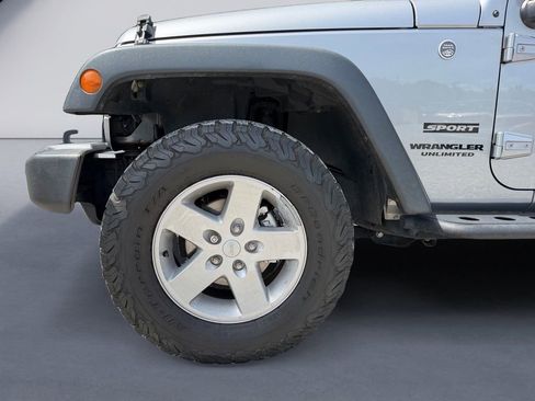 Used 2017 Jeep Wrangler Unlimited Sport w/ Quick Order Package 24S AWD/4WD image 10