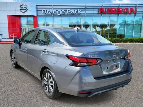 Used 2025 Nissan Versa SV FWD image 3