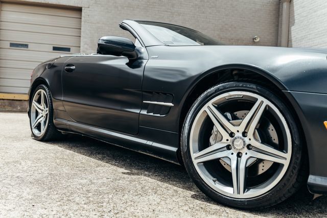 Used 2011 Mercedes-Benz SL 550 image 27