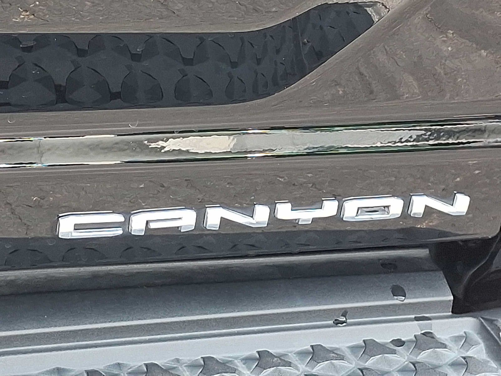 Used 2023 GMC Canyon Denali AWD/4WD image 30