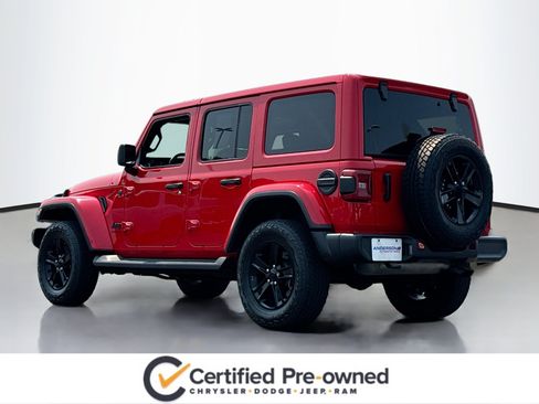 Used 2023 Jeep Wrangler Unlimited Sahara AWD/4WD image 14