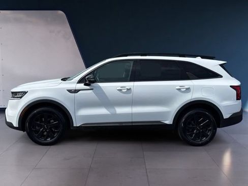 Used 2022 Kia Sorento S w/ Panoramic Sunroof Package AWD/4WD image 2