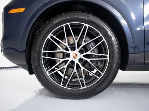New 2026 Porsche Cayenne image 13