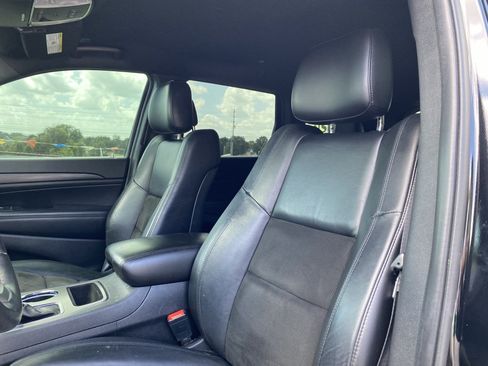 Used 2021 Jeep Grand Cherokee Laredo X AWD/4WD image 11