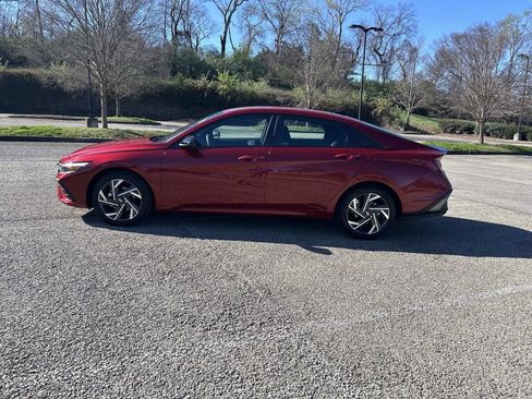 Certified 2025 Hyundai Elantra Sport image 4