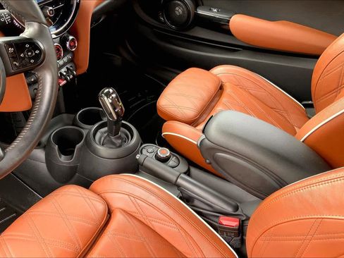 Used 2022 MINI Cooper Convertible w/ Signature Upholstery Package FWD image 16