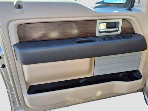 Used 2014 Ford F150 Lariat w/ Lariat Chrome Package image 26