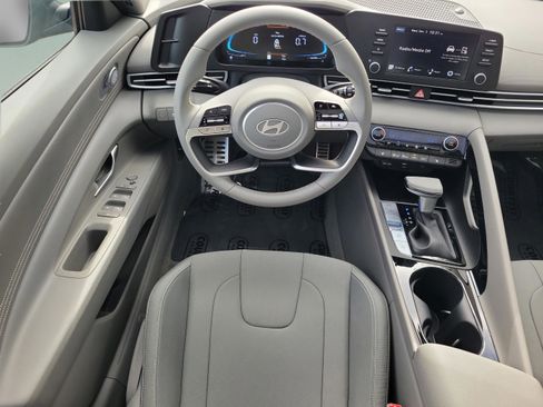 New 2026 Hyundai Elantra SEL Sport Premium FWD image 15
