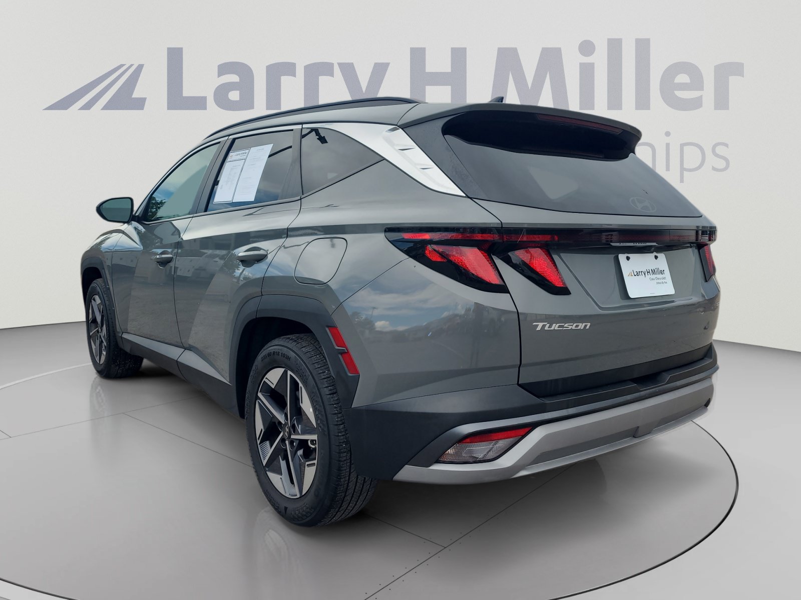 Used 2025 Hyundai Tucson SEL AWD/4WD image 3