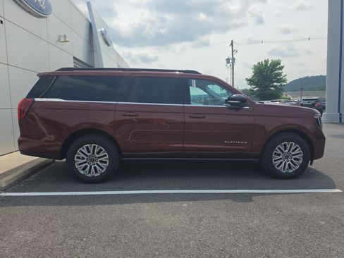 New 2027 Ford Expedition Max Platinum w/ Driver's Package AWD/4WD image 2