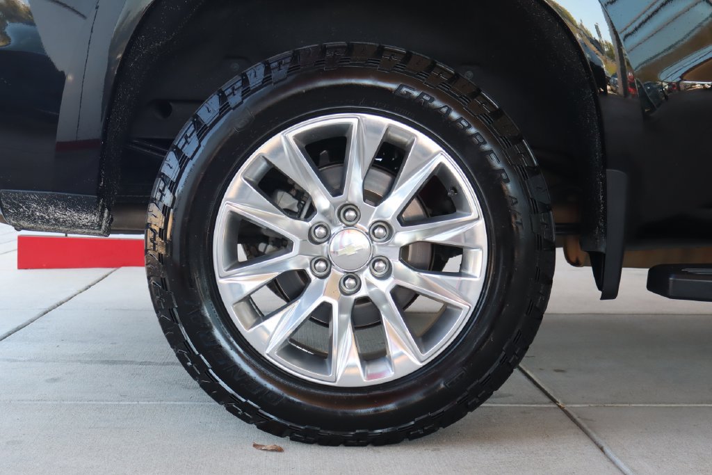 Used 2021 Chevrolet Silverado 1500 LTZ AWD/4WD image 13