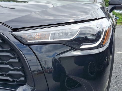 Used 2022 Toyota Corolla Cross LE AWD/4WD image 8