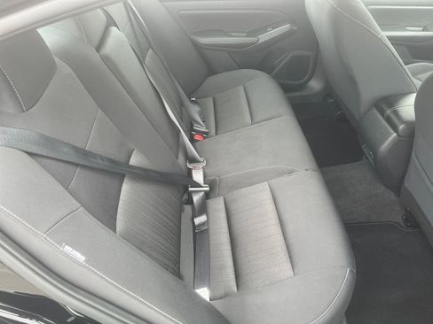 Used 2025 Nissan Altima 2.5 SV FWD image 38