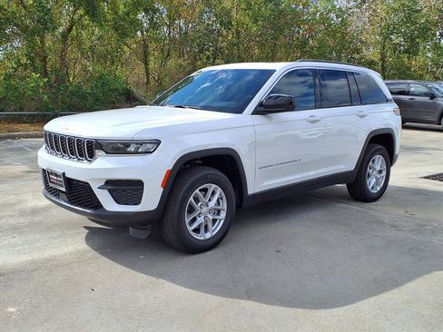 New 2025 Jeep Grand Cherokee Laredo X image 3