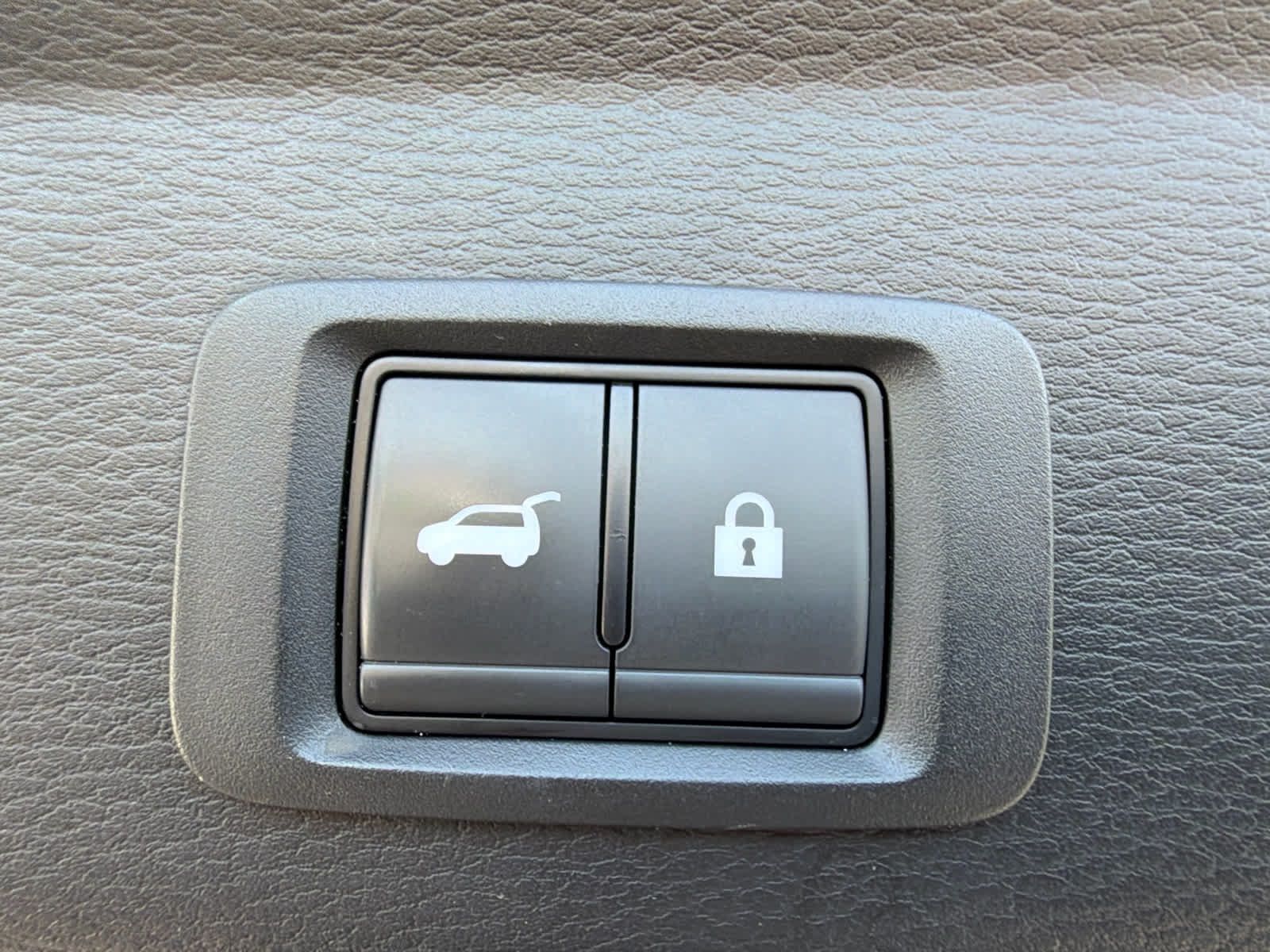 Used 2025 Mitsubishi Outlander SE FWD image 13