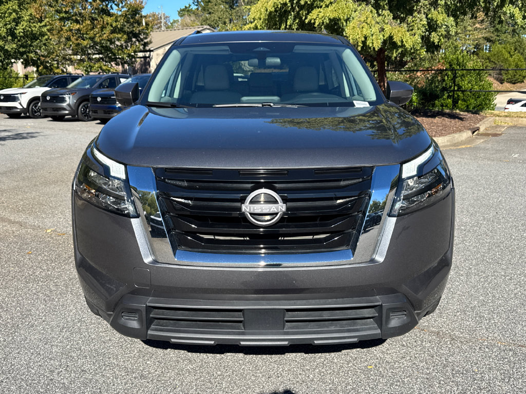 Certified 2025 Nissan Pathfinder SV AWD/4WD image 3