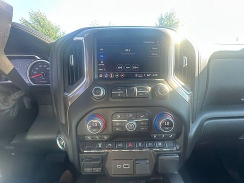 Used 2022 Chevrolet Silverado 3500 High Country AWD/4WD image 8