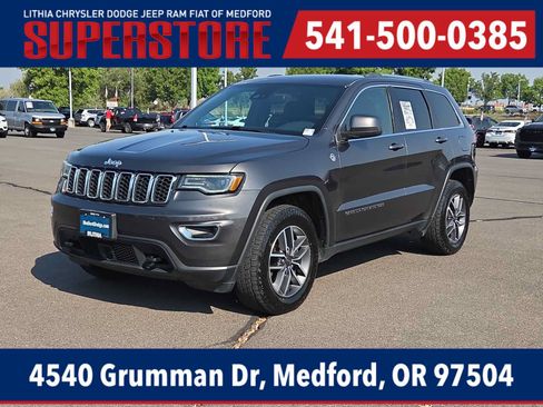 Used 2020 Jeep Grand Cherokee Laredo w/ Quick Order Package 2BN North AWD/4WD image 1