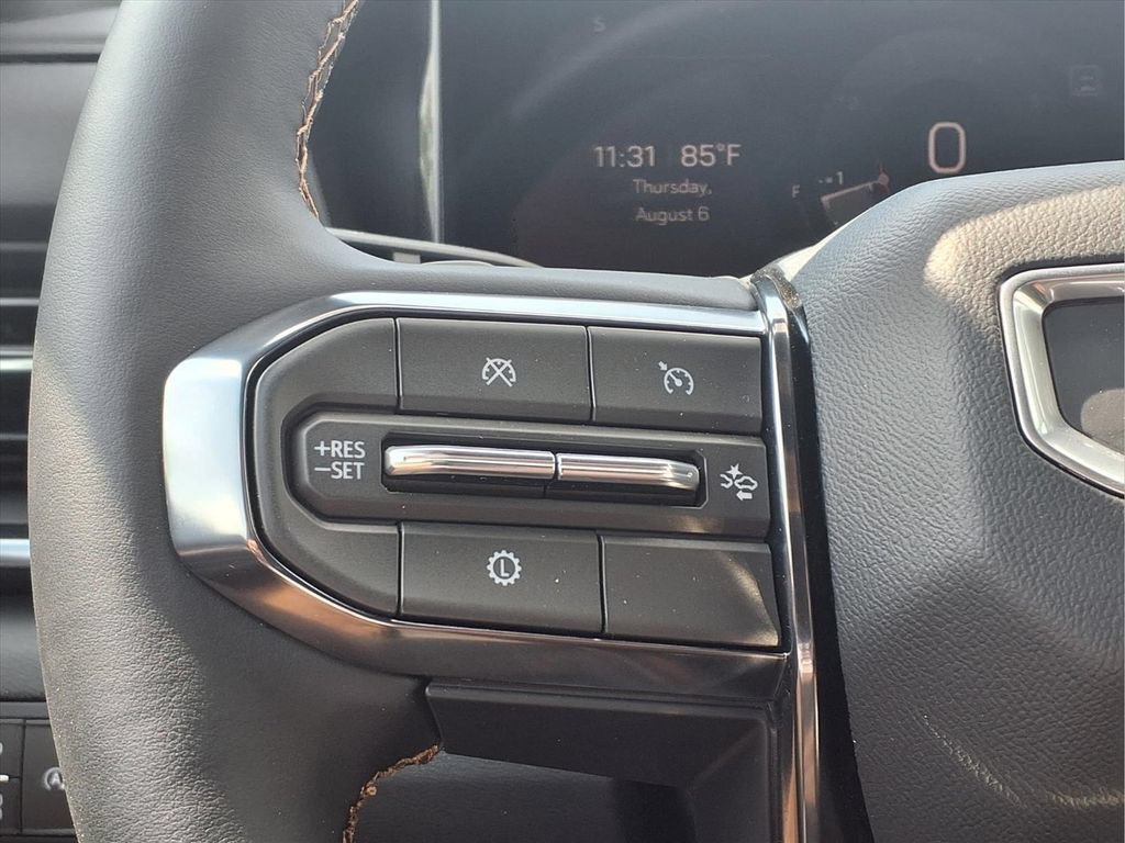 New 2026 GMC Terrain AT4 w/ LPO, Black Badging Package AWD/4WD image 17