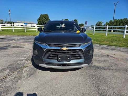 Used 2019 Chevrolet Blazer LT FWD image 2