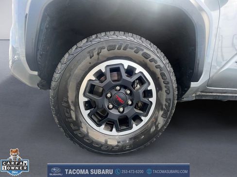 Used 2025 Toyota Tacoma TRD Off-Road image 9