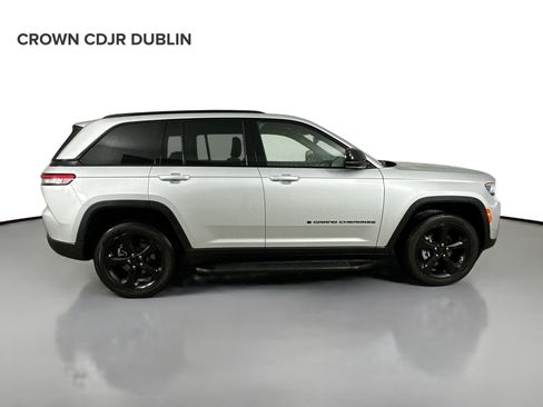 Certified 2023 Jeep Grand Cherokee Altitude AWD/4WD image 4