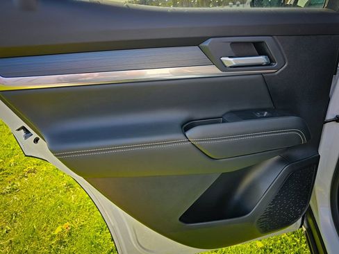 New 2026 GMC Terrain Elevation AWD/4WD image 32