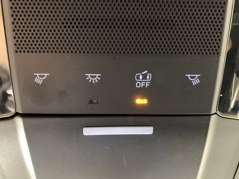 Used 2025 Mitsubishi Outlander SE image 23