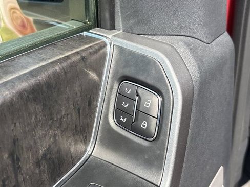 Used 2026 Ford F250 Lariat w/ Black Appearance Package AWD/4WD image 26