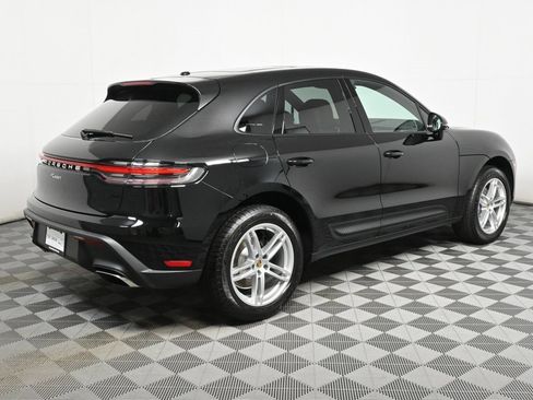 Certified 2025 Porsche Macan AWD image 21