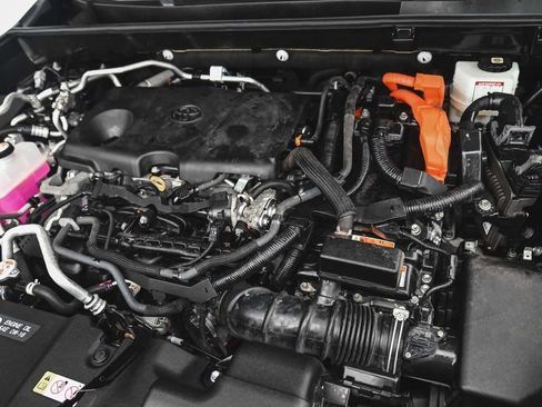 Used 2022 Toyota RAV4 XSE w/ Premium Package image 38