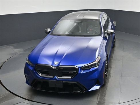 Used 2025 BMW M5 w/ Carbon Package image 55