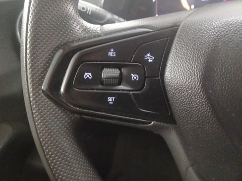 Used 2024 Chevrolet Trax LT FWD image 19