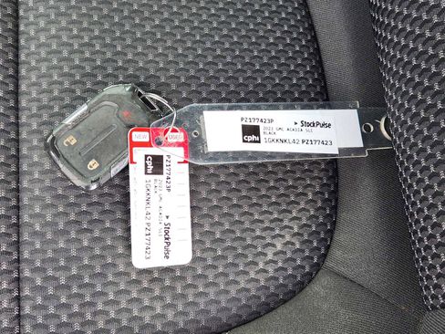 Used 2023 GMC Acadia SLE image 35