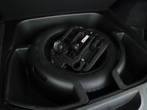 Used 2019 Jeep Grand Cherokee Altitude image 19