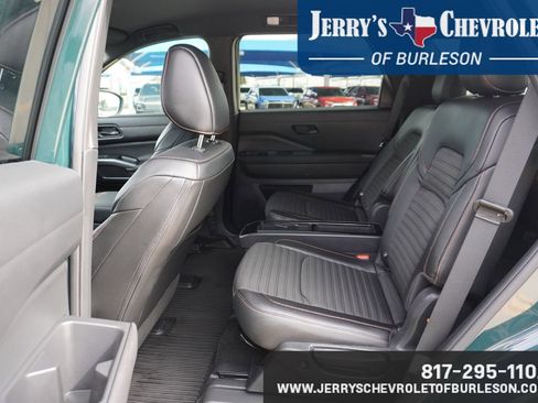 Used 2025 Nissan Pathfinder Rock Creek image 7