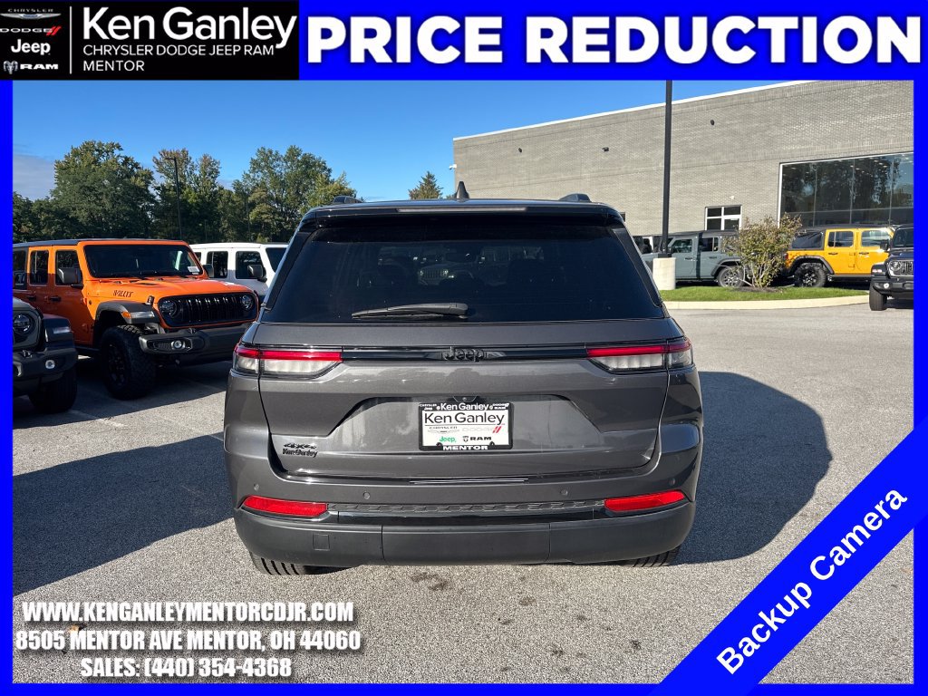 Used 2024 Jeep Grand Cherokee Altitude AWD/4WD image 9
